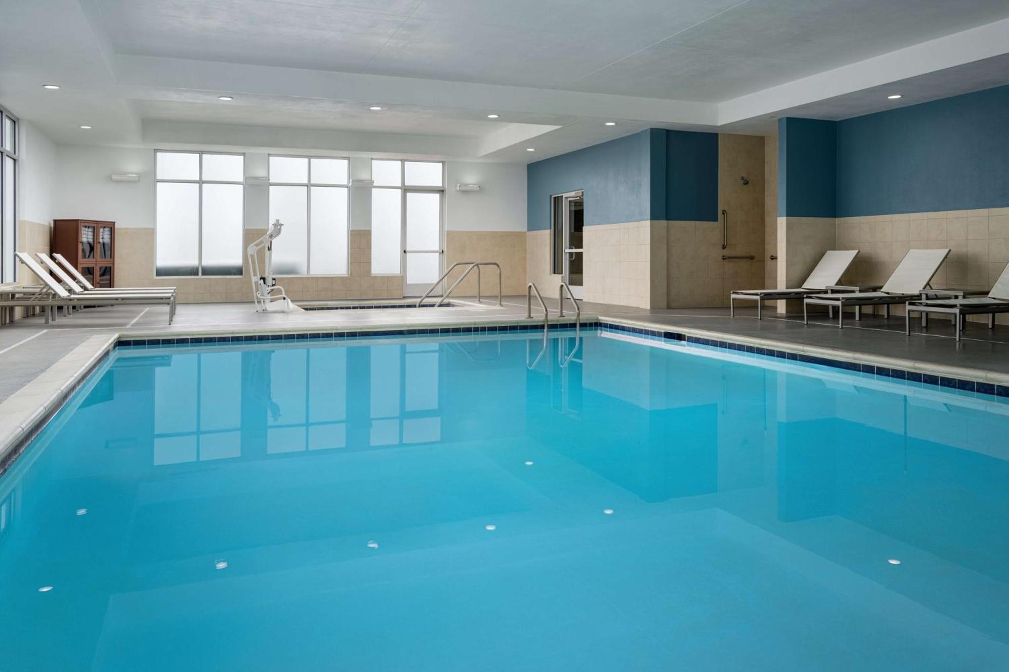 Hyatt Place Canton Lake Cable Exteriér fotografie