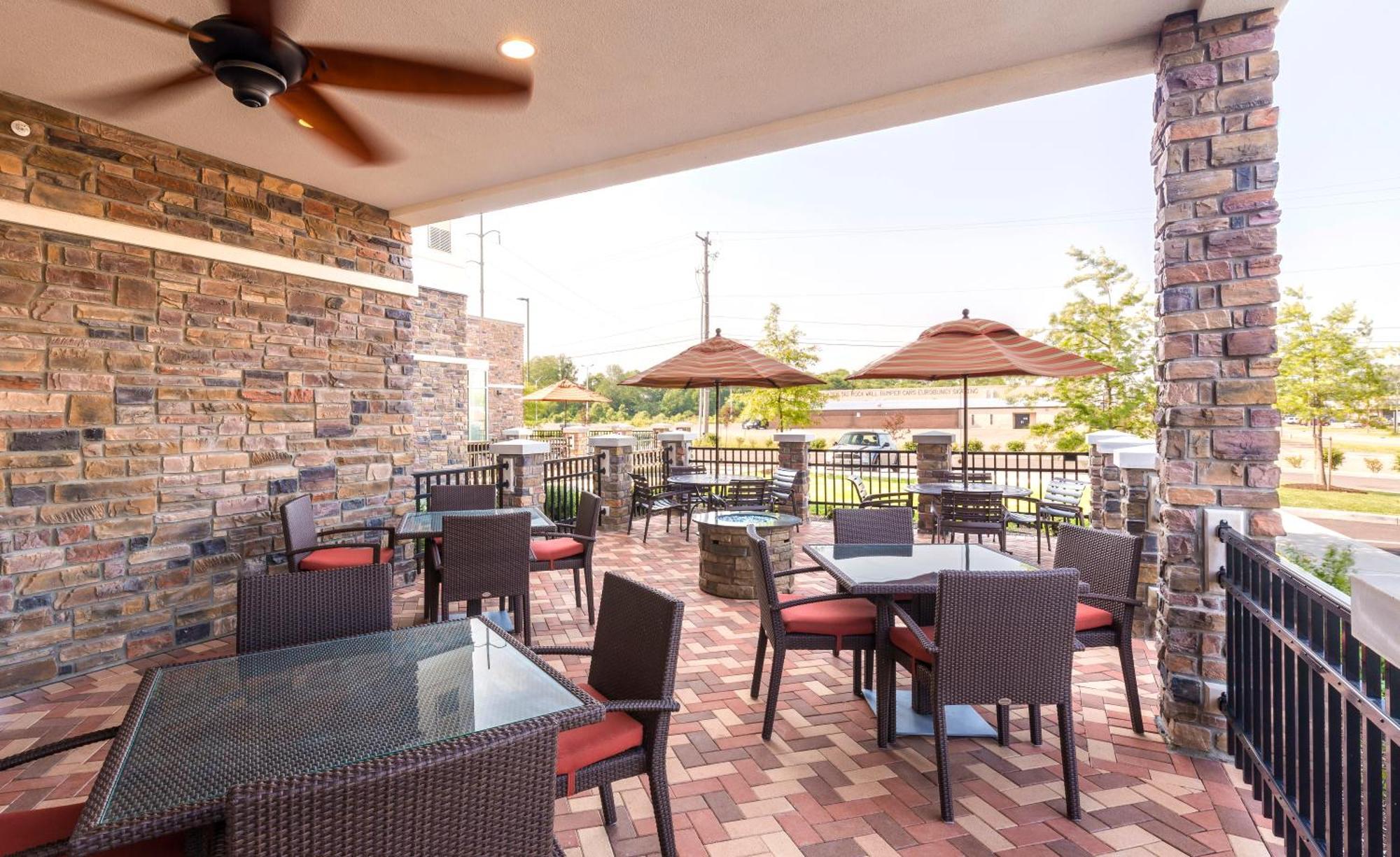 Hyatt Place Canton Lake Cable Exteriér fotografie